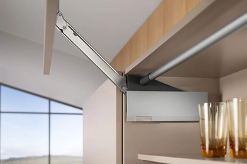 AVENTOS HL top do frontów nad korpusem